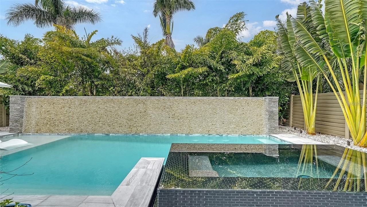 5930 Briarwood Ave - Photo 3 of 32