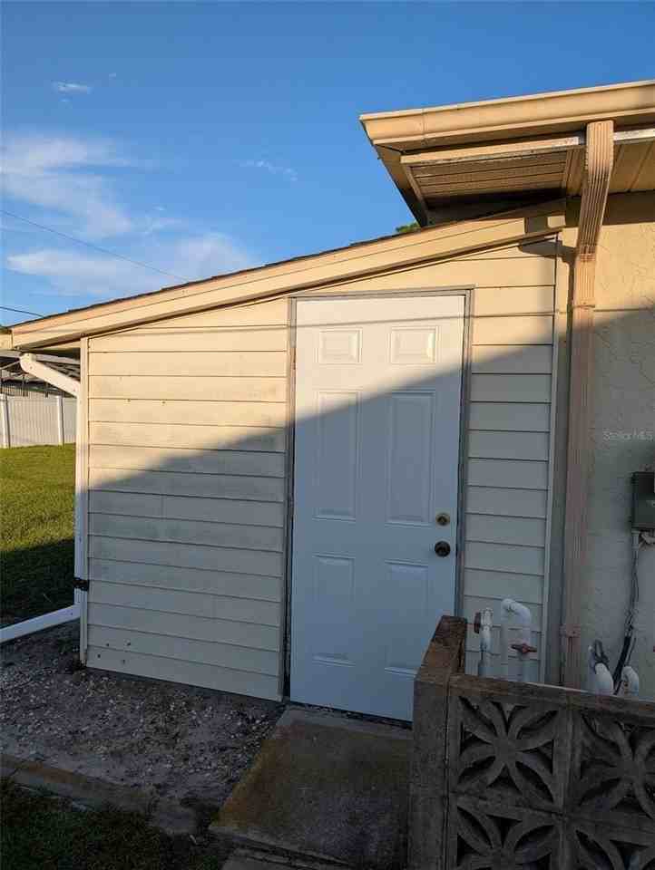 23184 Glory Ave - Photo 4 of 25