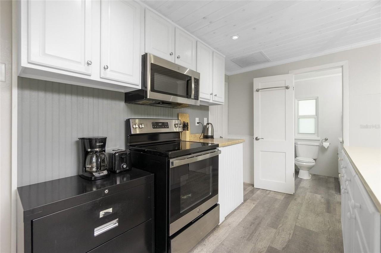 495 S Mccall Rd - Photo 3 of 38