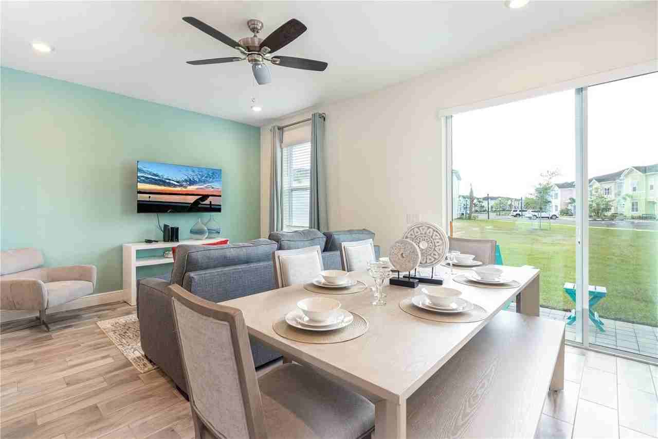 3024 Caribbean Soul Dr - Photo 4 of 50