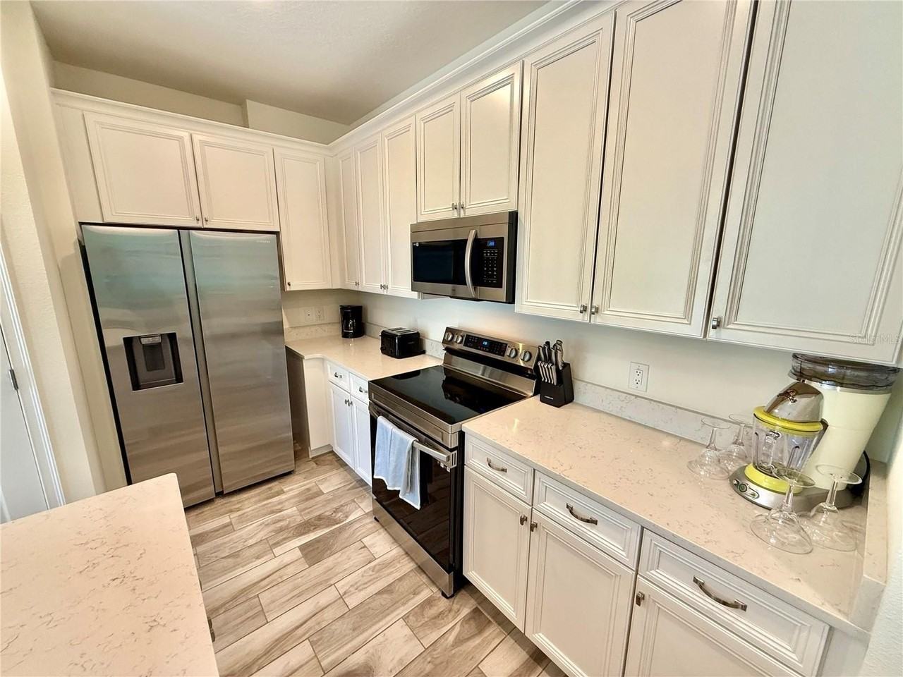 2906 CASTAWAY LANE - Photo 5 of 50