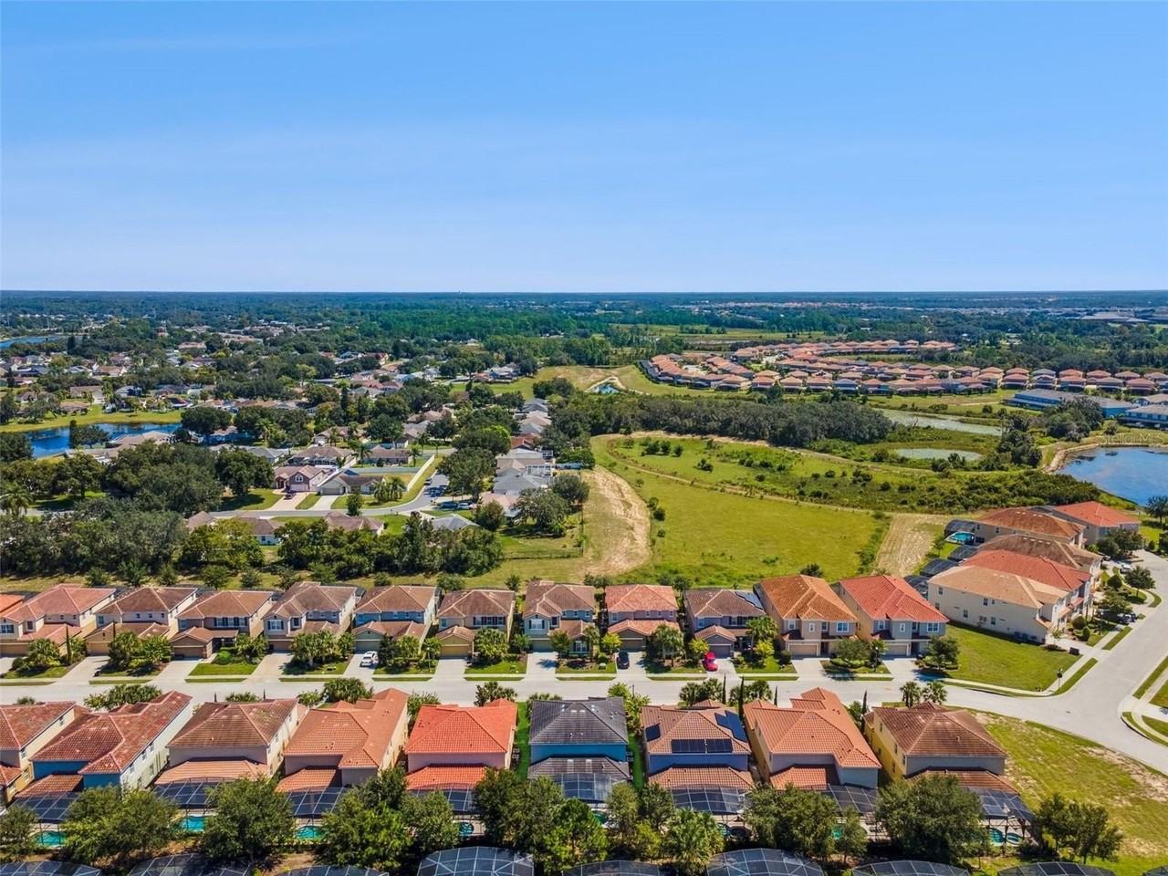 5289 Oakbourne Ave - Photo 5 of 43