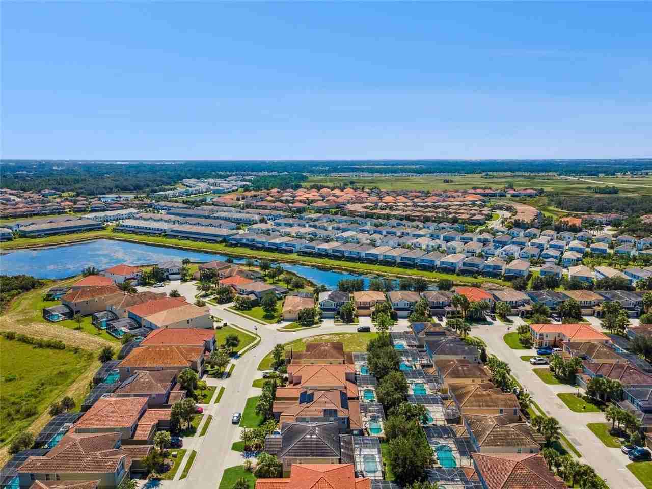 5289 Oakbourne Ave - Photo 6 of 43