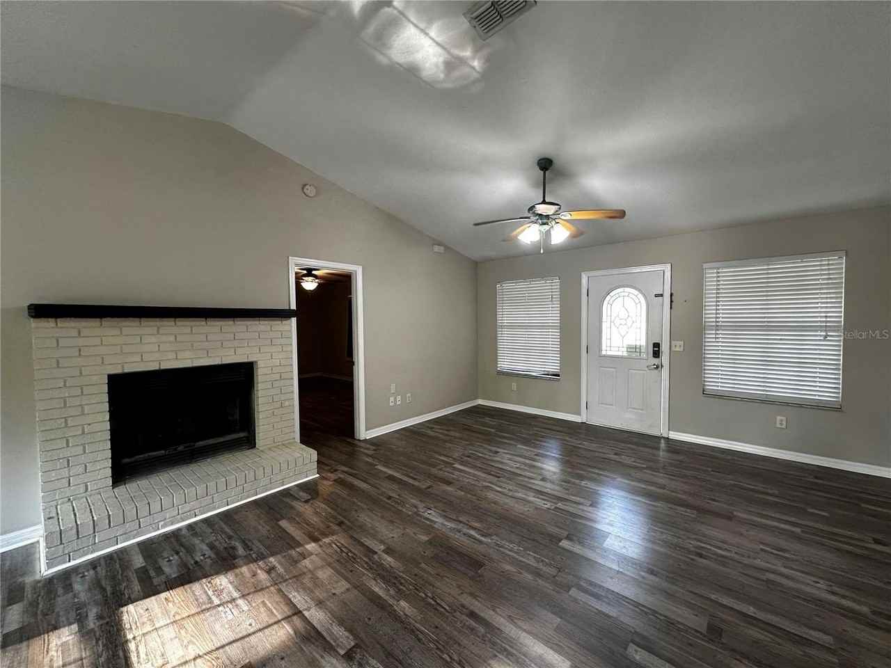 44 Teak Crse - Photo 3 of 12