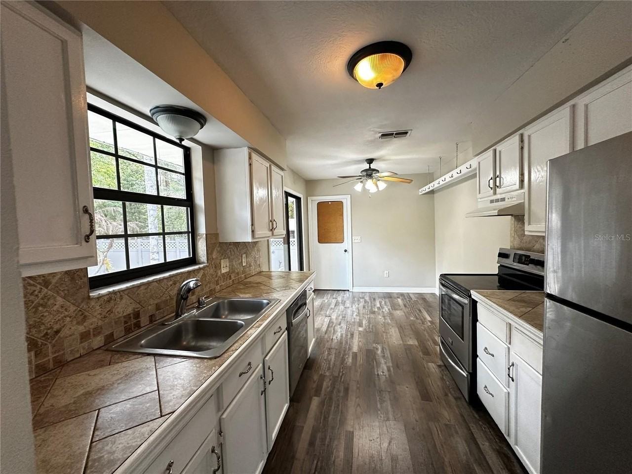 44 Teak Crse - Photo 4 of 12