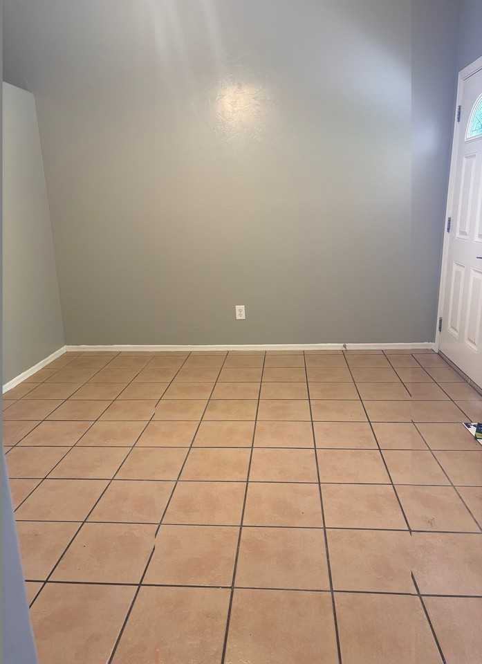 426 Camino del Patio - Photo 4 of 6