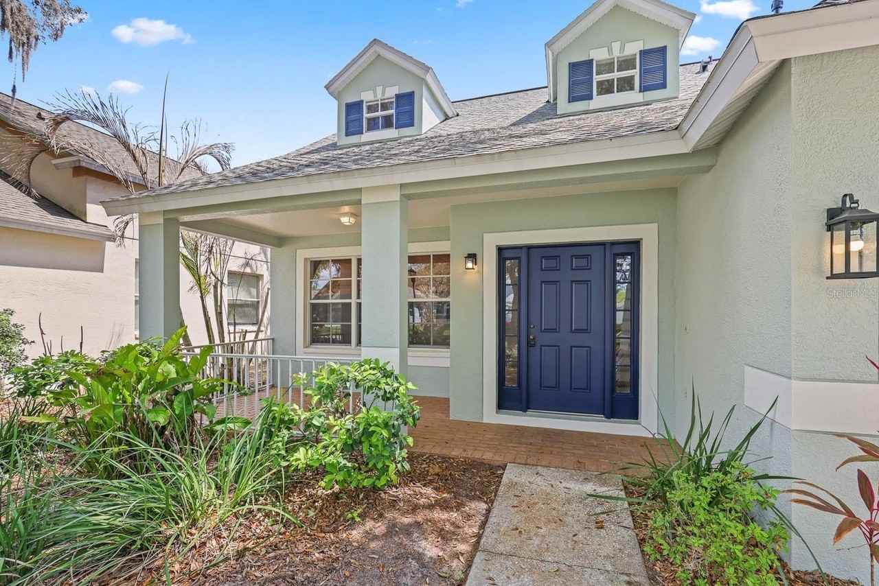 6122 Gannetdale Dr - Photo 2 of 39