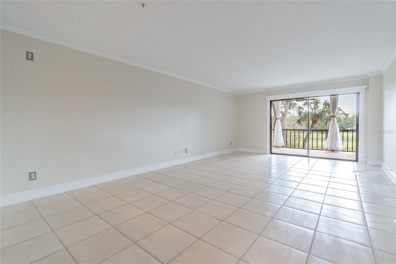 13618 Greenfield Dr #305 - Photo 5 of 40