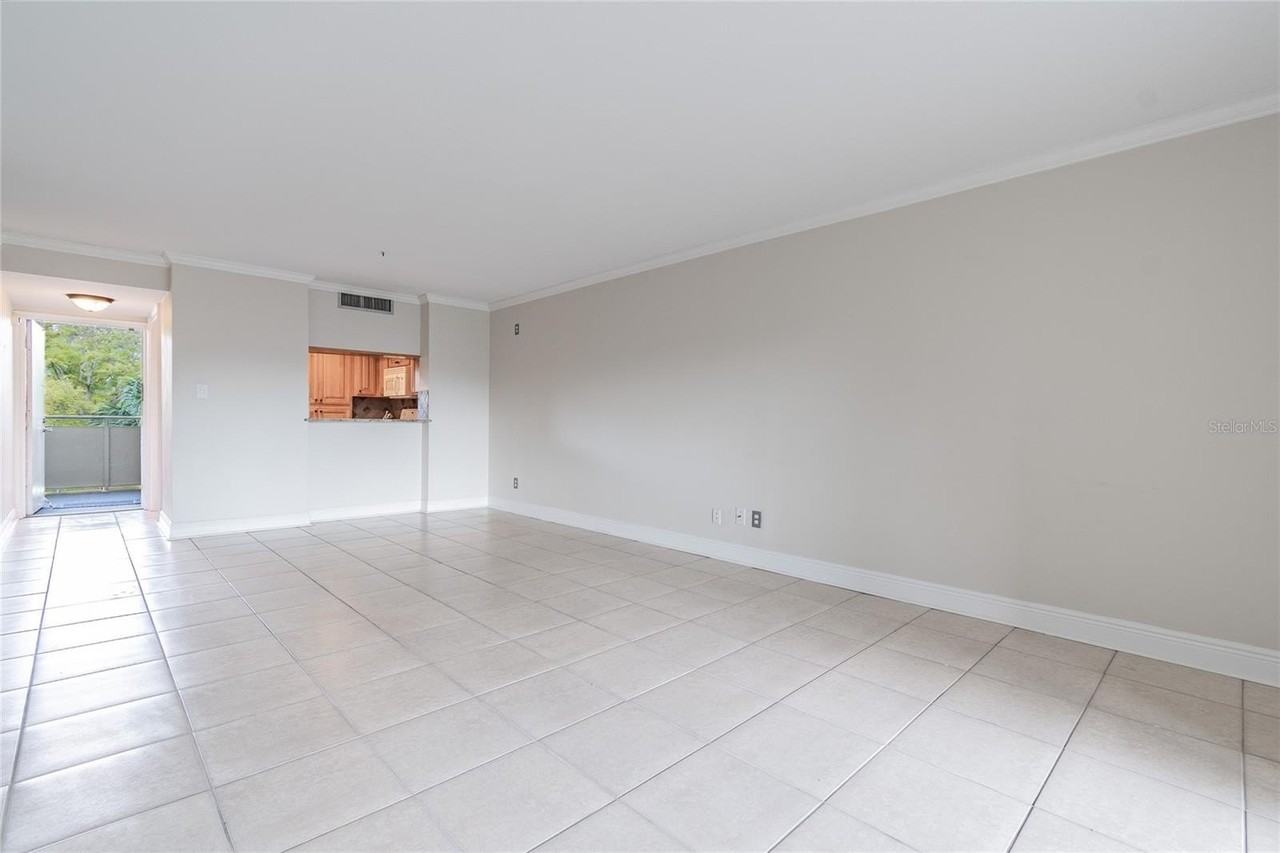 13618 Greenfield Dr #305 - Photo 7 of 40