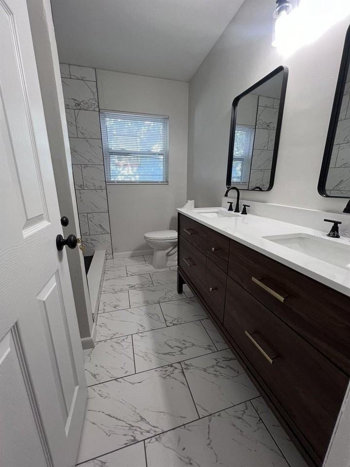 1353 Lakeview Rd - Photo 7 of 11