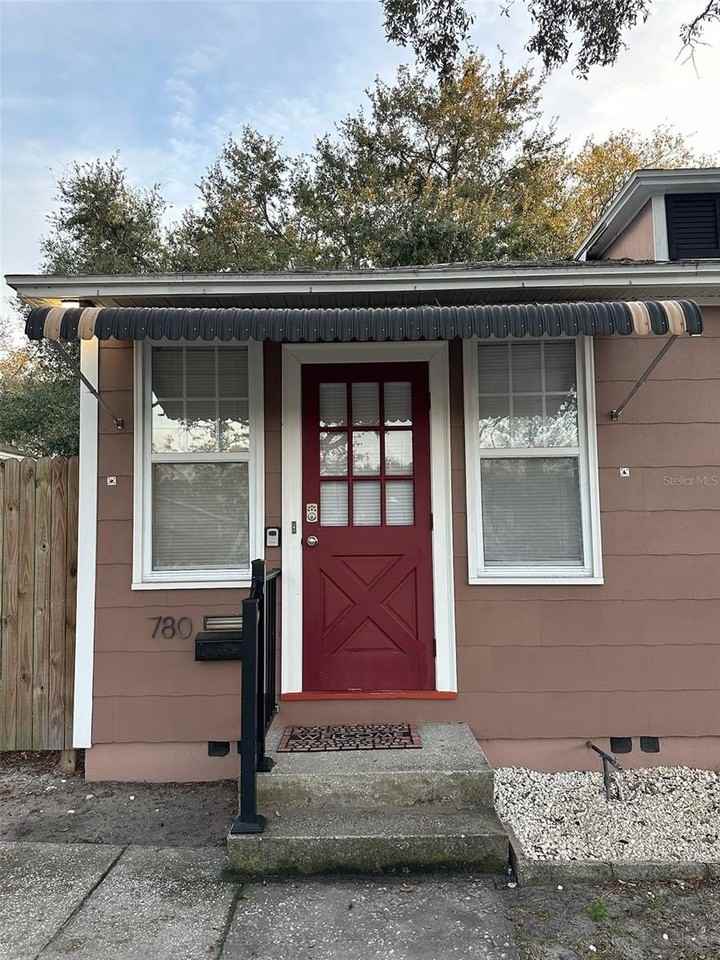 780 27th Ave N - Photo 3 of 50