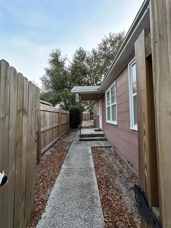 780 27th Ave N - Photo 7 of 50