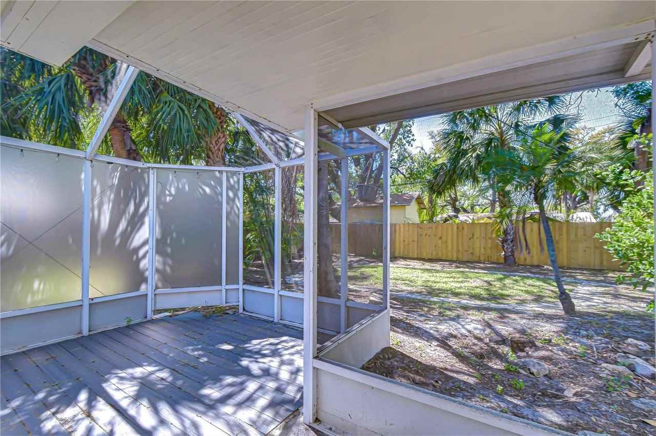 4309 S Renellie Dr - Photo 5 of 50