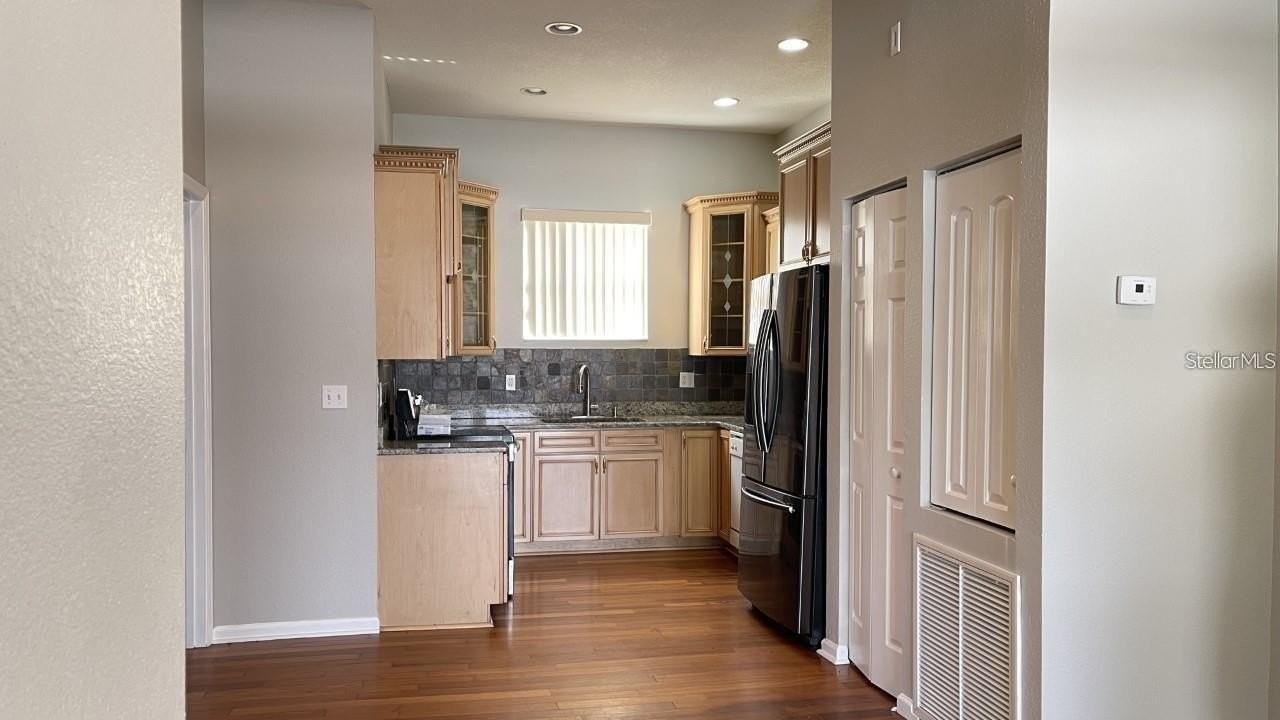 3614 W Flora St - Photo 5 of 17