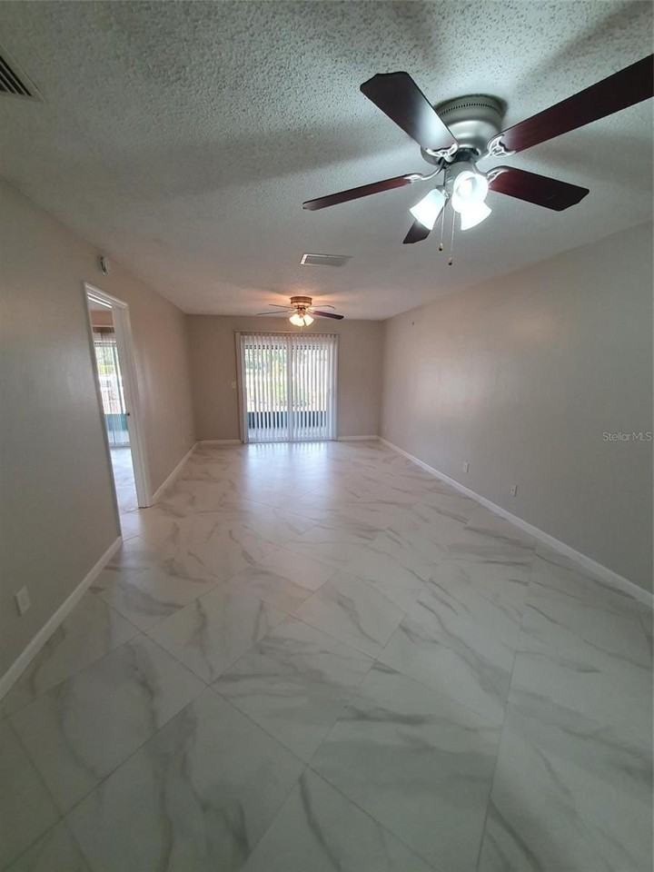 1927 Orange Boulevard Way - Photo 6 of 8