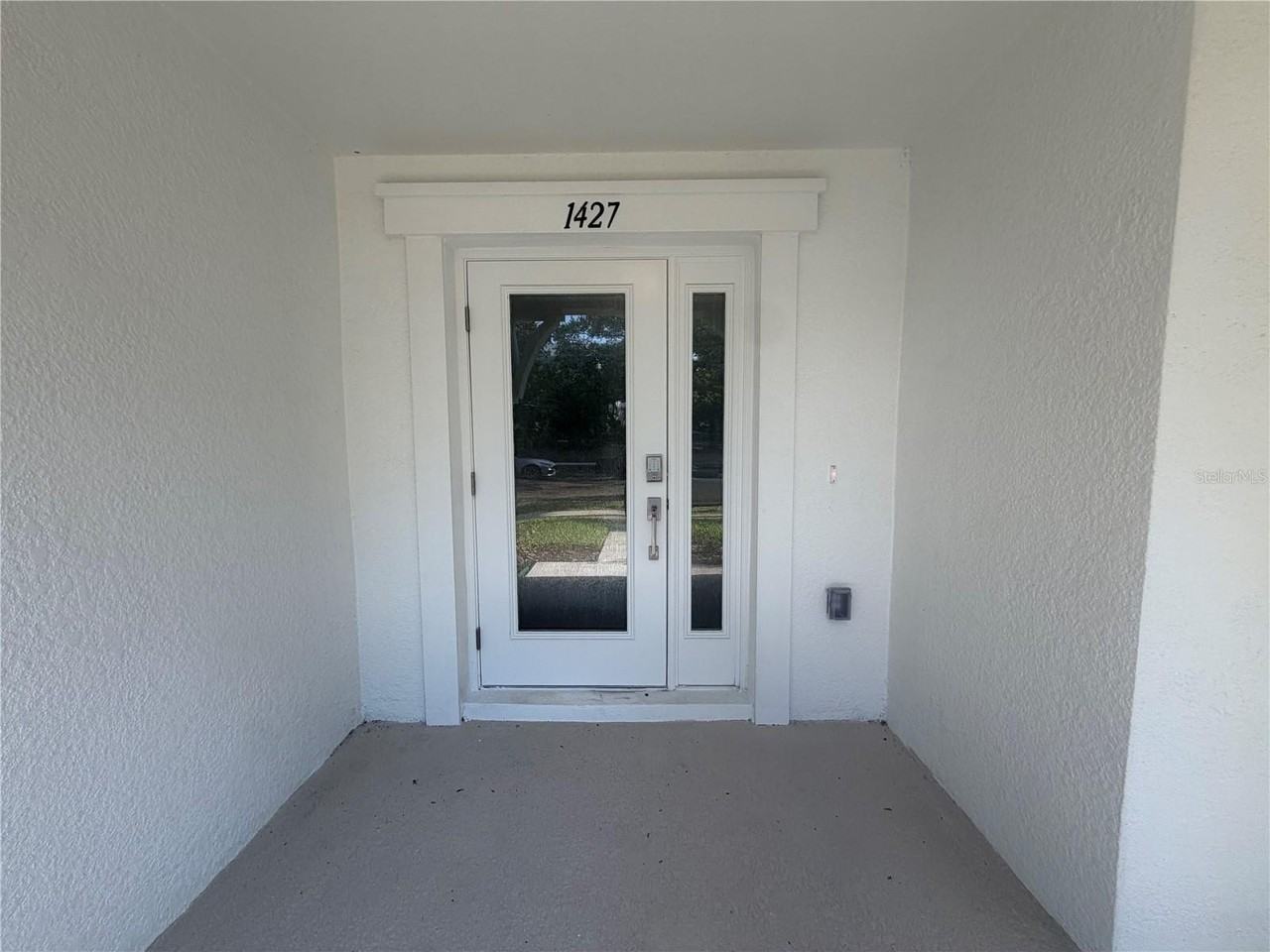 1427 W Chestnut St - Photo 3 of 27