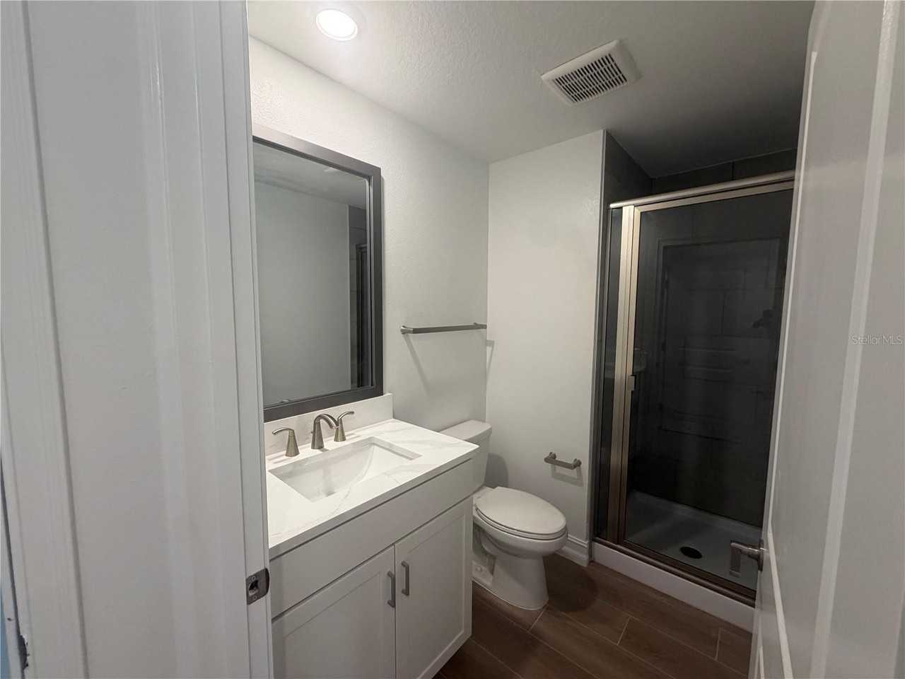 1427 W Chestnut St - Photo 7 of 27