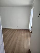 15531 Victory Blvd - Photo 1 of 1