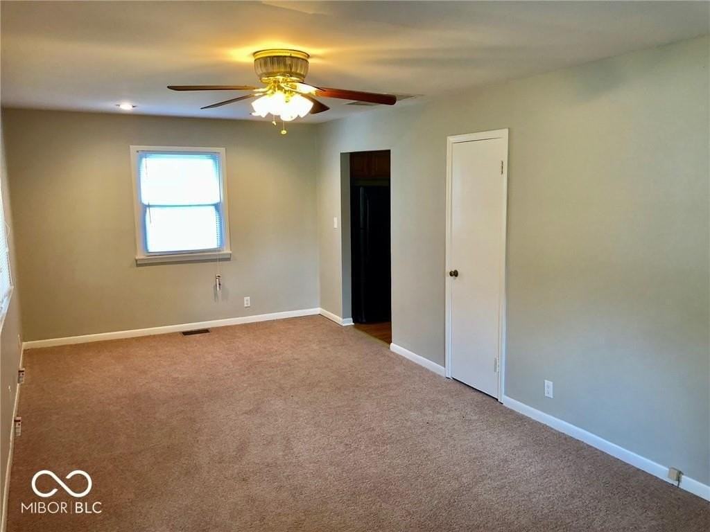 927 Belmar Ave - Photo 2 of 15