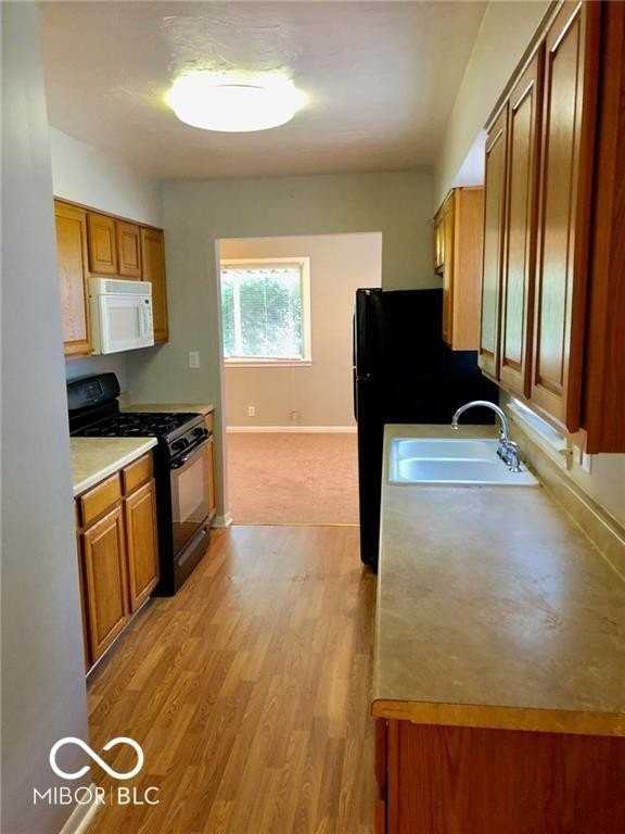 927 Belmar Ave - Photo 3 of 15