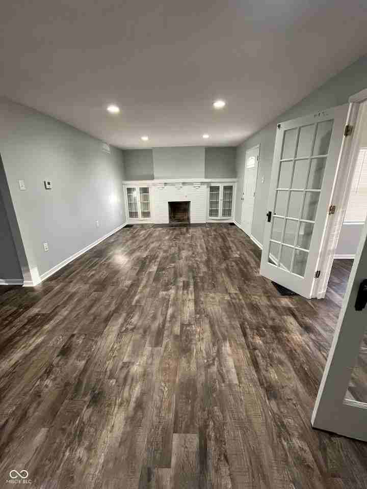 742 N Denny St - Photo 3 of 16