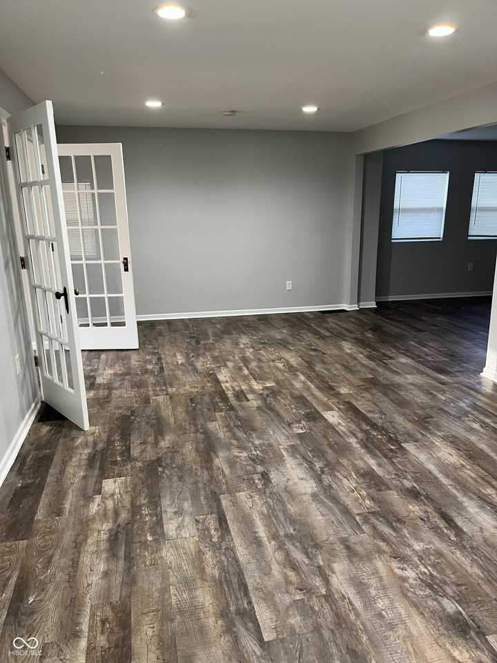 742 N Denny St - Photo 7 of 16