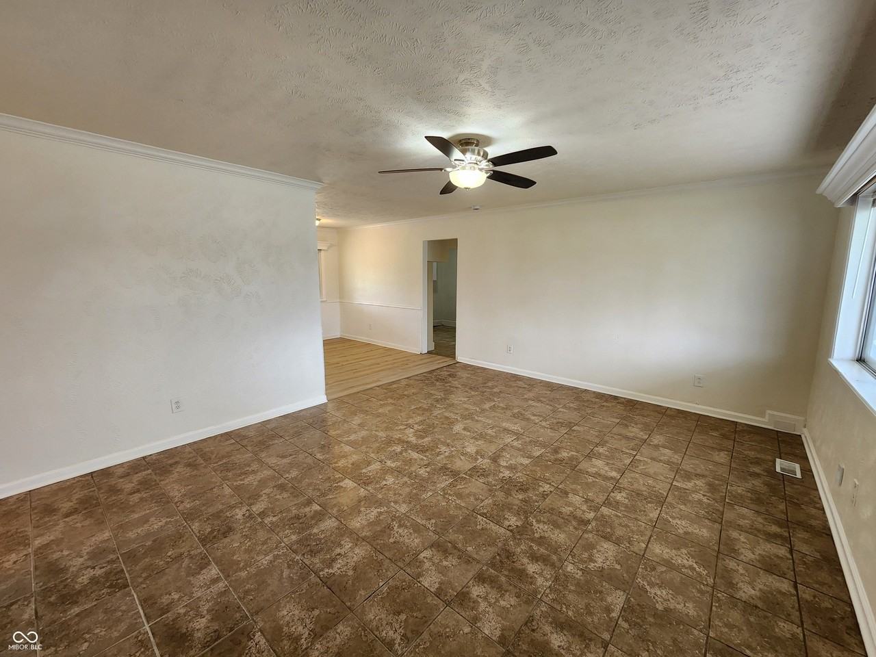 4301 Cottage Ave - Photo 2 of 19