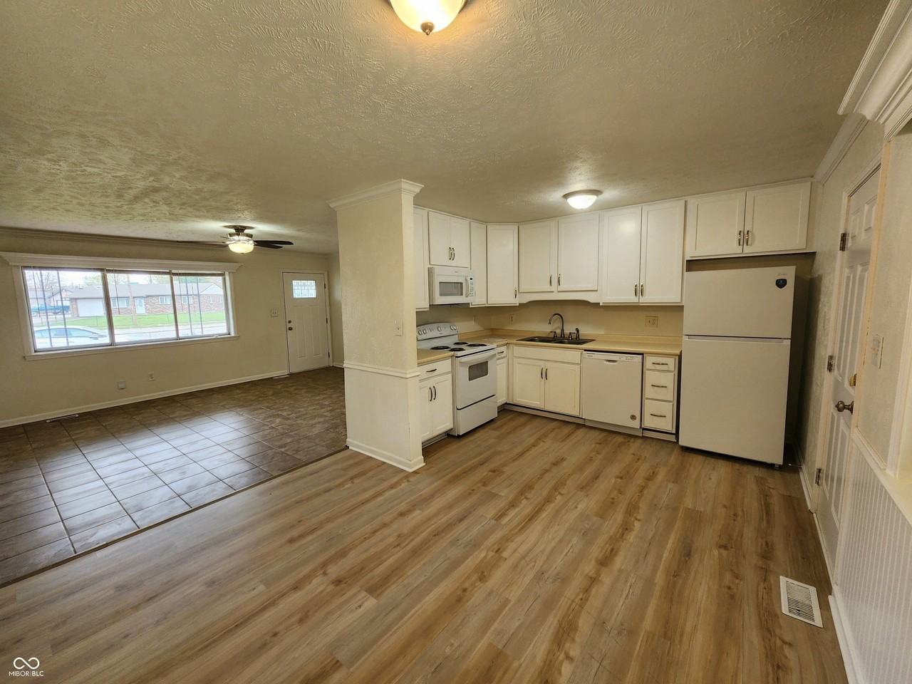 4301 Cottage Ave - Photo 4 of 19