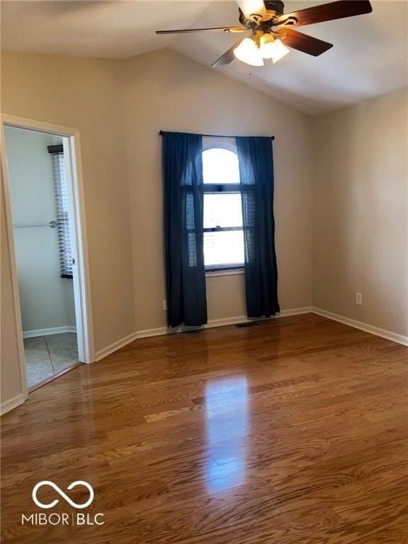 496 E 10th St - Photo 6 of 11