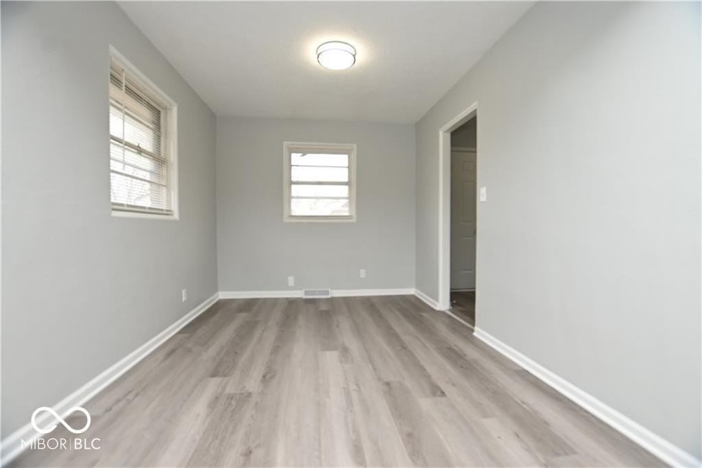 5820 E 40th St - Photo 6 of 30