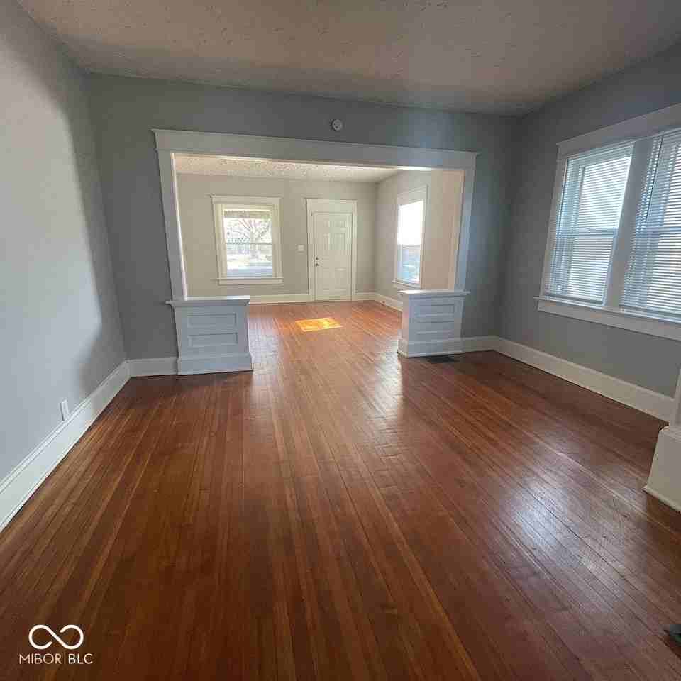 854 N Tacoma Ave - Photo 6 of 19