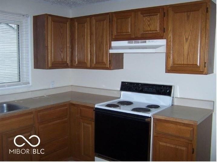 4762 Walker St - Photo 5 of 13