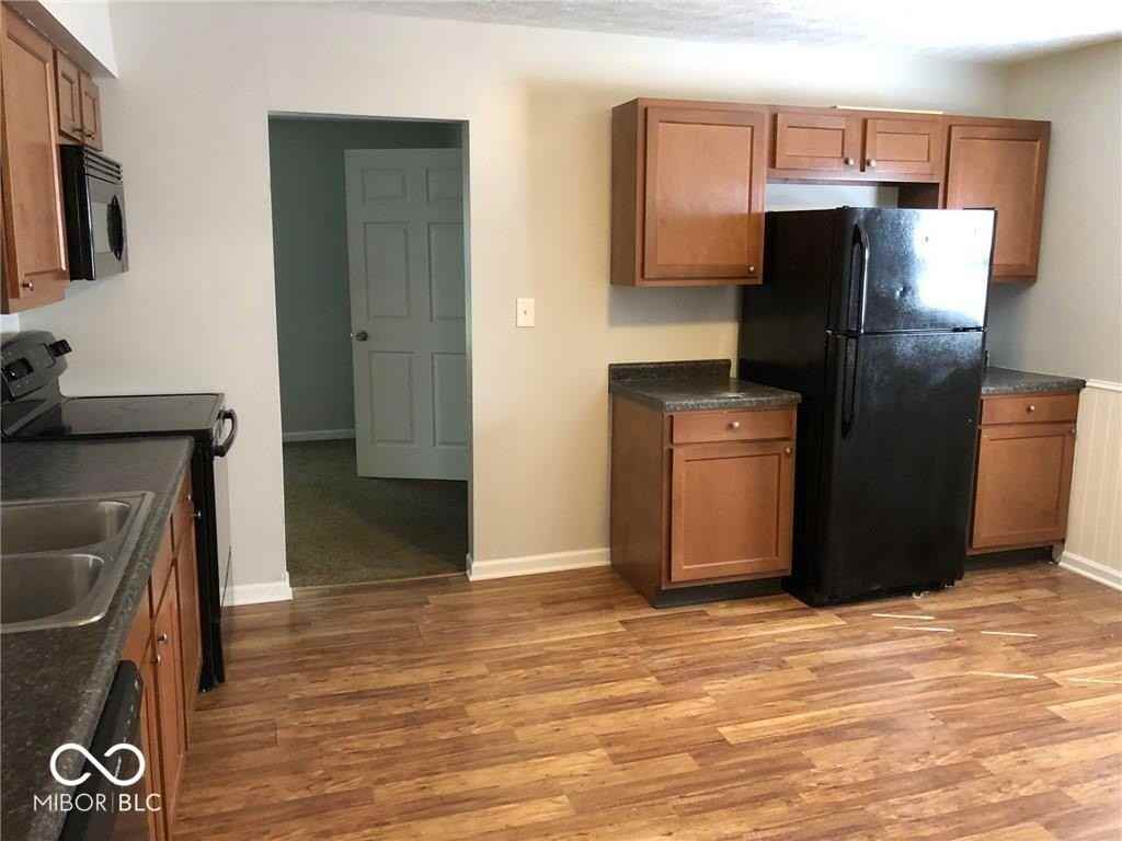 651 N Beville Ave - Photo 3 of 13