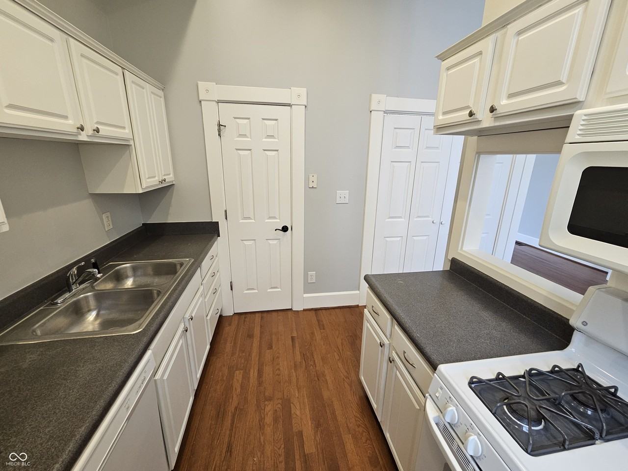 916 N Alabama St - Photo 6 of 16