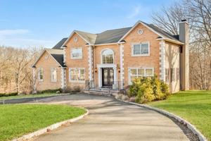 featured image of 34 Renfrew Rd