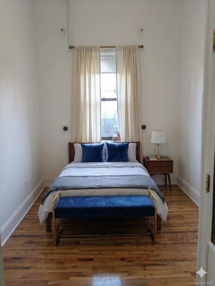 143 W 119th St Apt 3b - Photo 5 of 8