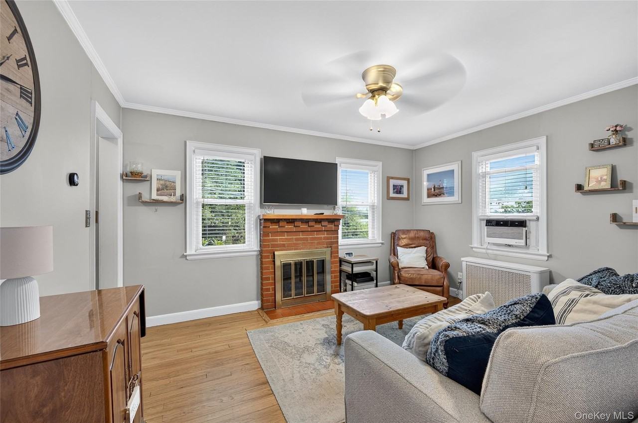 13 Prospect St - Photo 6 of 27