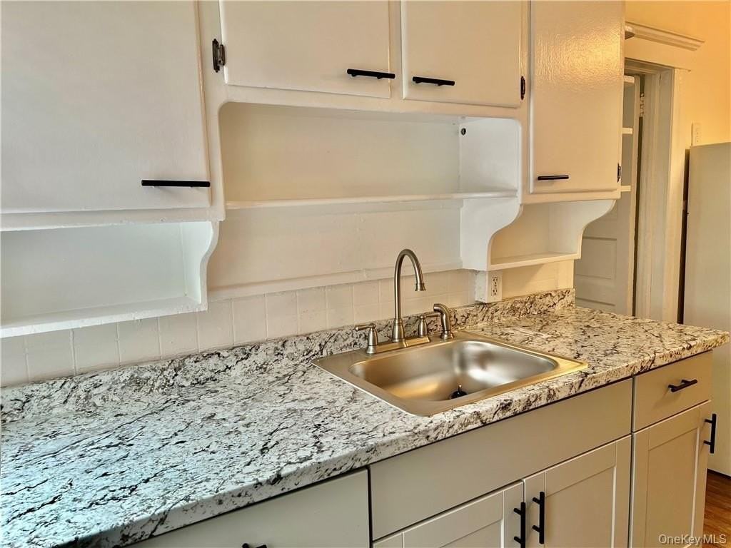 1 Dewitt St - Photo 4 of 18