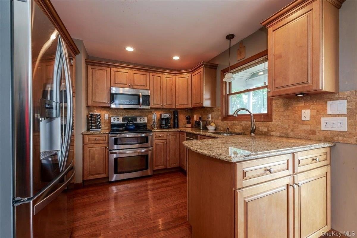 5 Stonecutter Rd - Photo 3 of 16