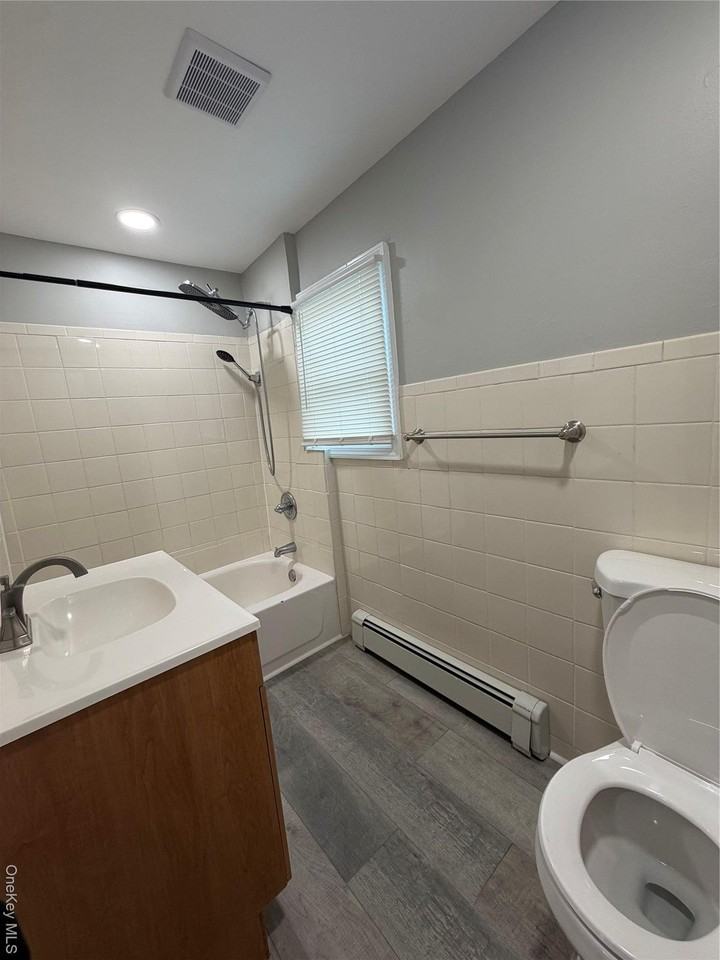 49 Railroad Ave - Photo 6 of 8