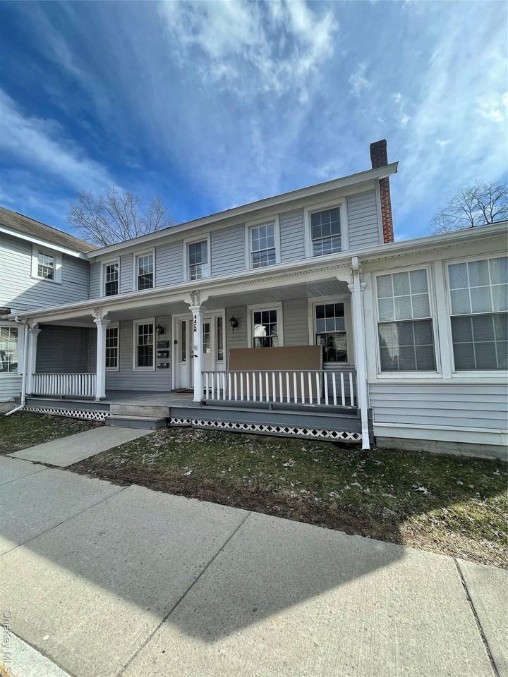 44 E Market St Unit A - Photo 2 of 15