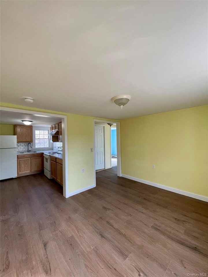 44 E Market St Unit A - Photo 5 of 15