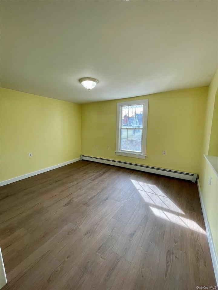 44 E Market St Unit A - Photo 6 of 15