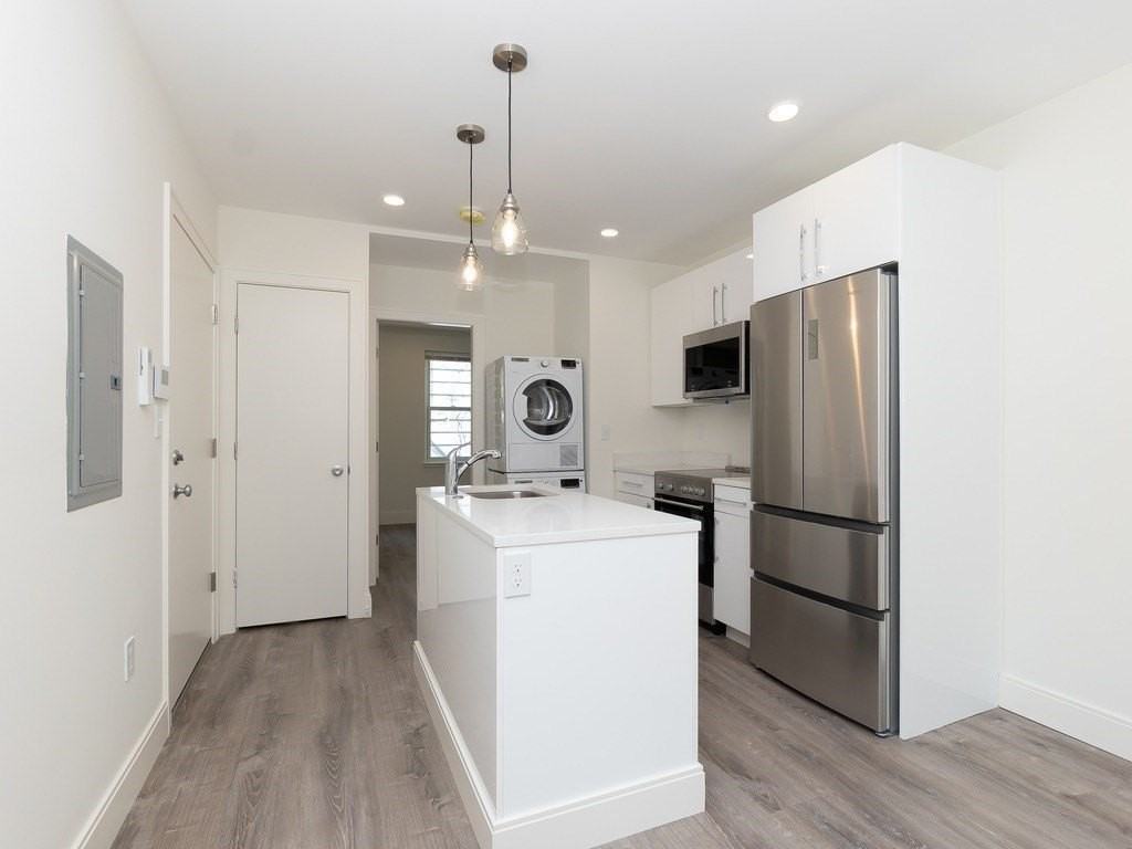 46 Melrose St Apt 2 - Photo 4 of 14