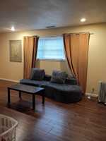 featured image of 117 S Elder Ln