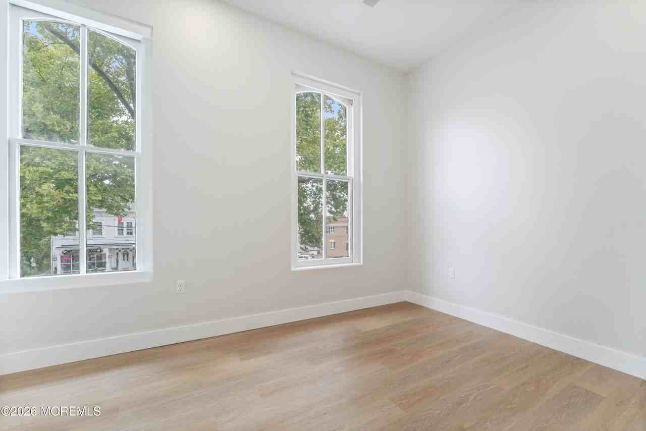 64 W Main St #D - Photo 6 of 7