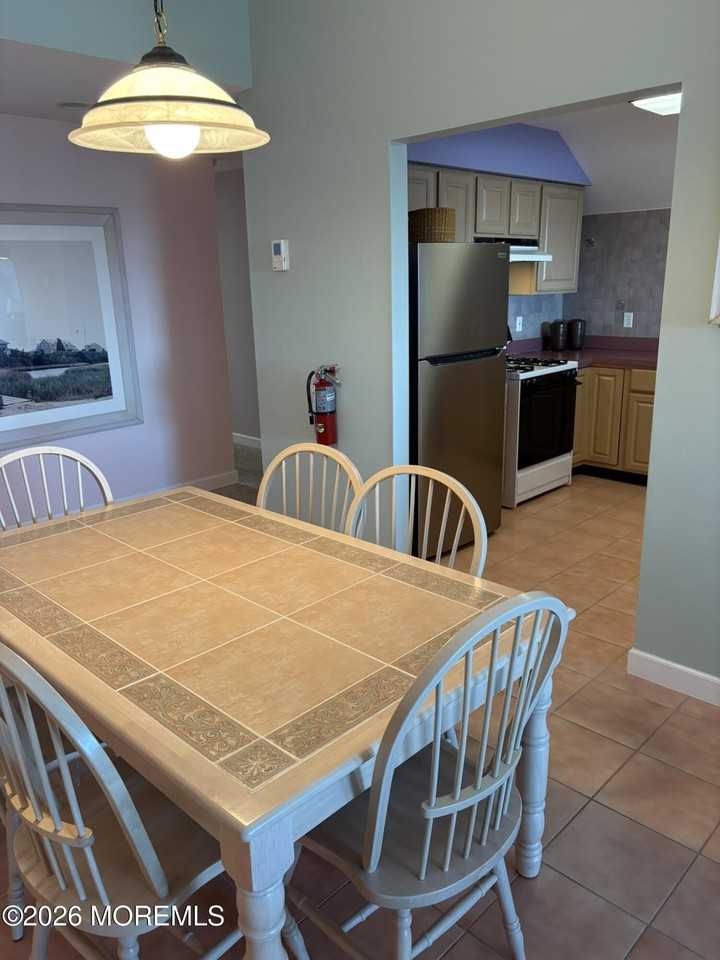 506 S Bayview Ave Unit B4 - Photo 7 of 16