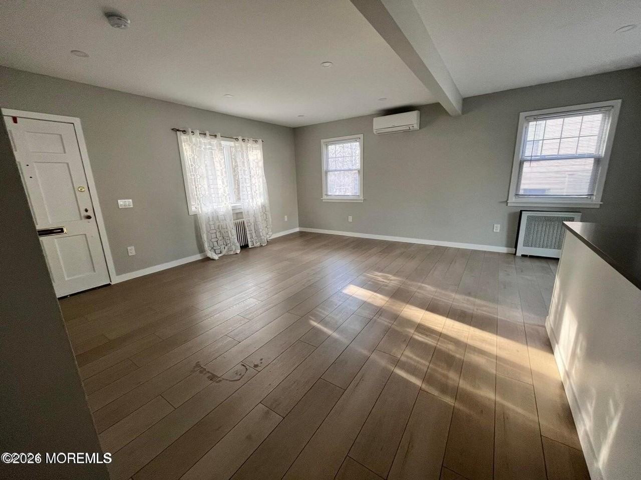 96 Paterson Ave Unit 1 - Photo 3 of 8