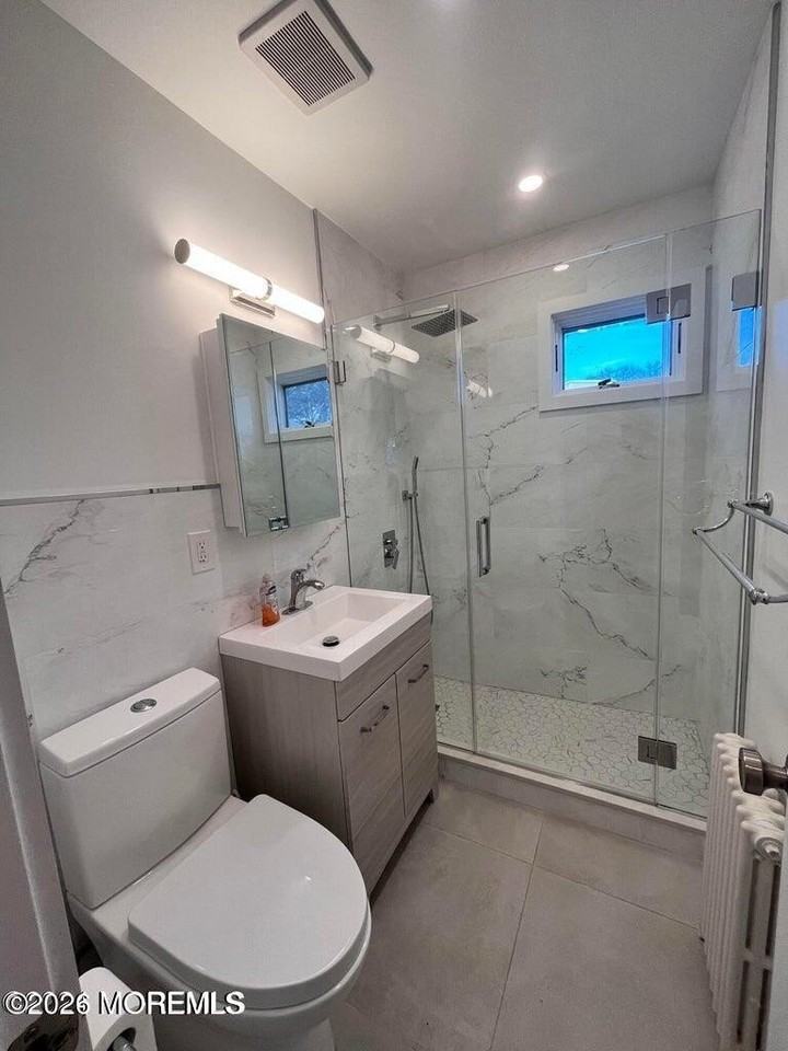 96 Paterson Ave Unit 1 - Photo 5 of 8