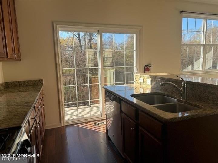 109 Creekside Way - Photo 5 of 37